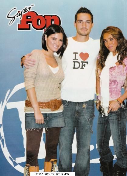 Anahi poze pentru ea...firma de pantofi - pun si eu una :D - Anahi