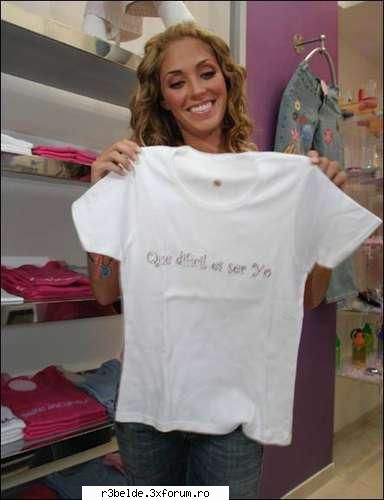 Magazinul lui Anahi! - a nu acolo era con su daddy stati k gasesc eu si - Anahi