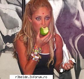 Stelutele lui Mia - andreea93rbd - Anahi