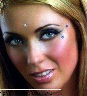 anahi a pozat pentru avon...... - andreea93rbd - Anahi